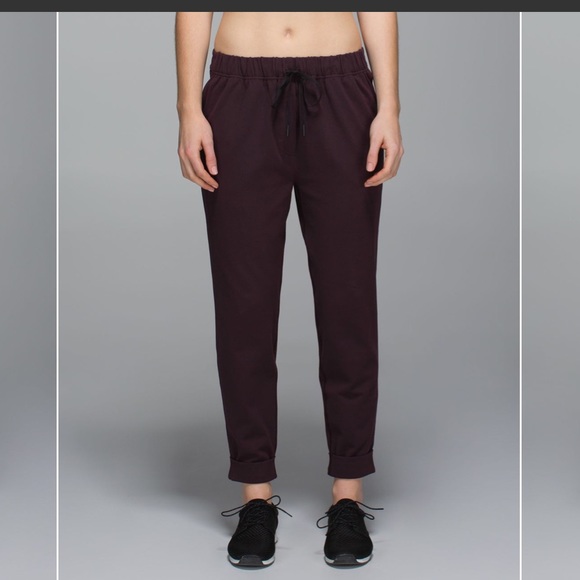 Lulu- Jet crops *Luon 🍒 - Picture 1 of 7